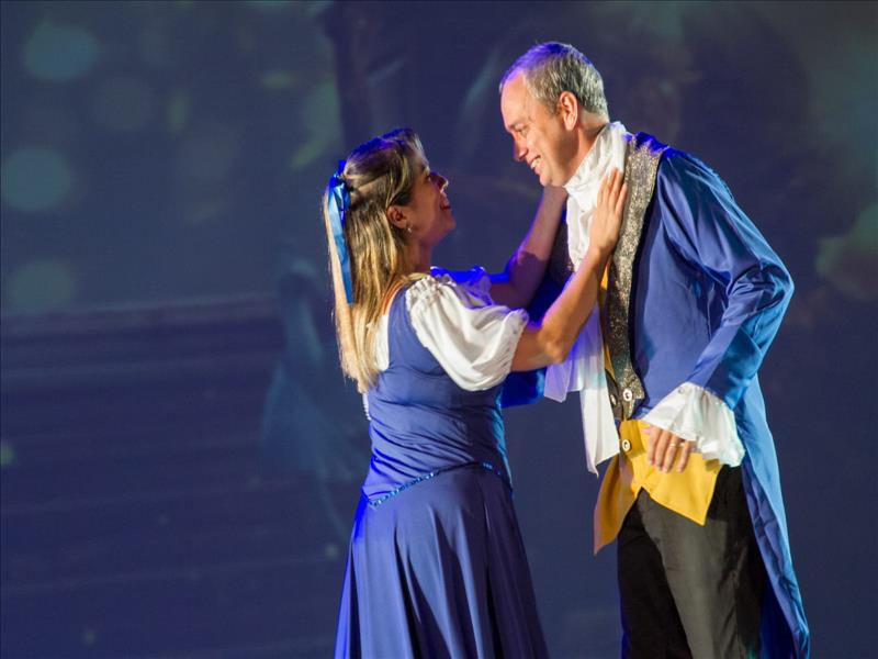 Aulda de dança, valsa ou coreografia para casais ou grupos